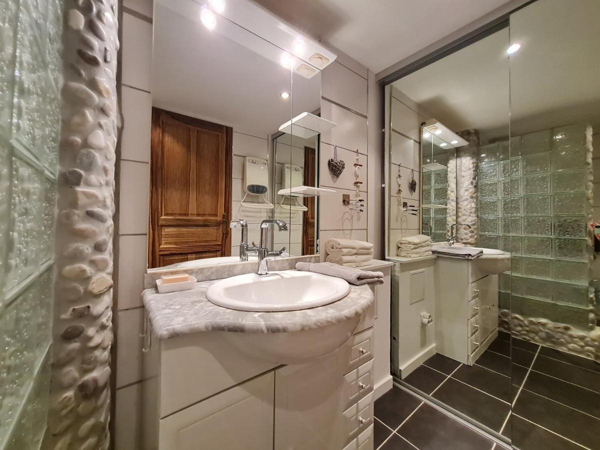 Bel Appartement Renove, Avec Terrasse Et Piscine La Croix-Valmer Eksteriør bilde