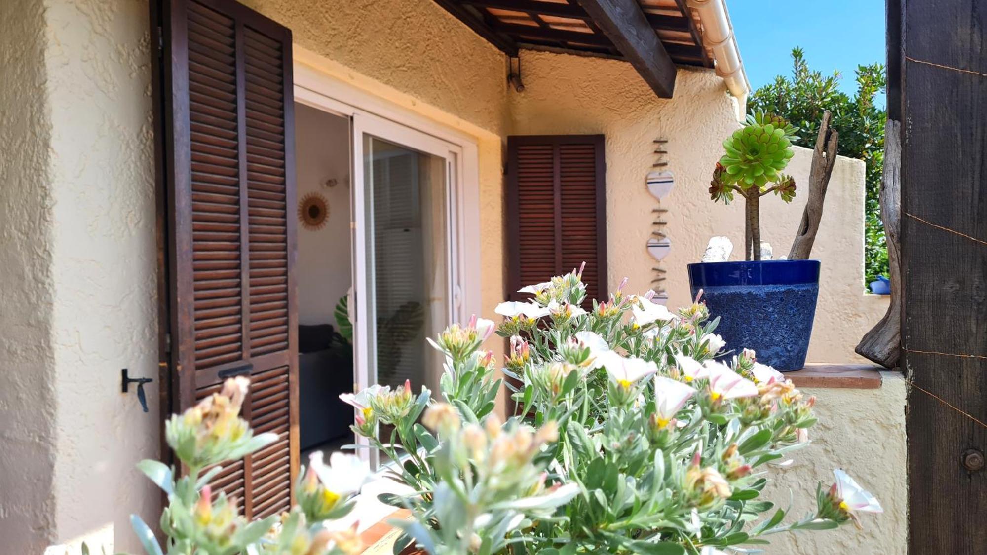Bel Appartement Renove, Avec Terrasse Et Piscine La Croix-Valmer Eksteriør bilde
